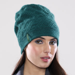 Women's winter Aries Ribbon Hat shown in the colour clover.