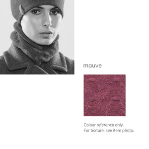 Women's winter Chevron Collar shown in the colour mauve.