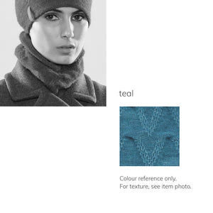 Women's winter Chevron Collar shown in the colour teal.