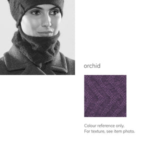 Women's winter Aries Collar shown in the colour orchid.