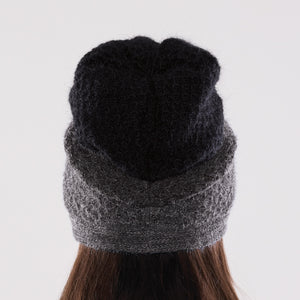 Women's winter Carina Tri-Tone Hat shown in the colour coal to jet.
